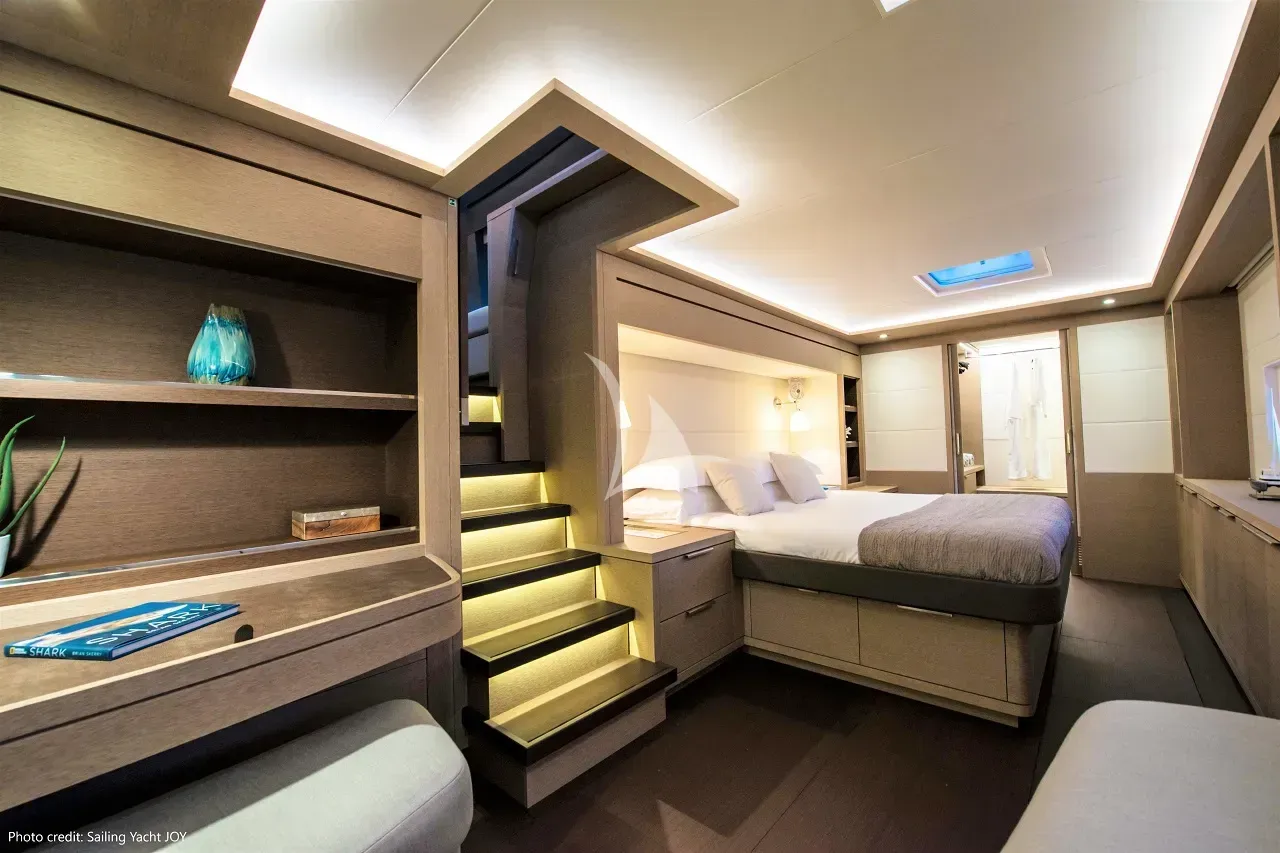 JOY, cabins 1