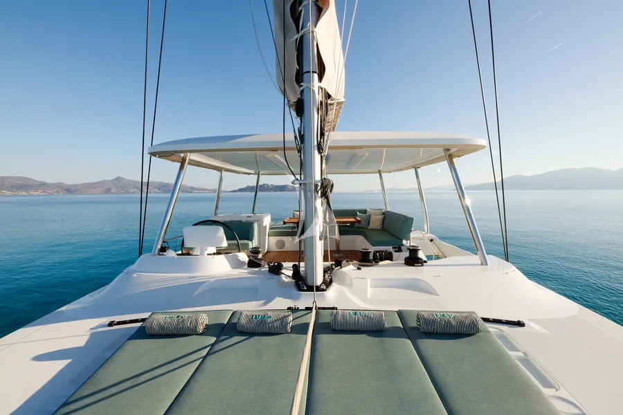 HAPPY, photos 4
