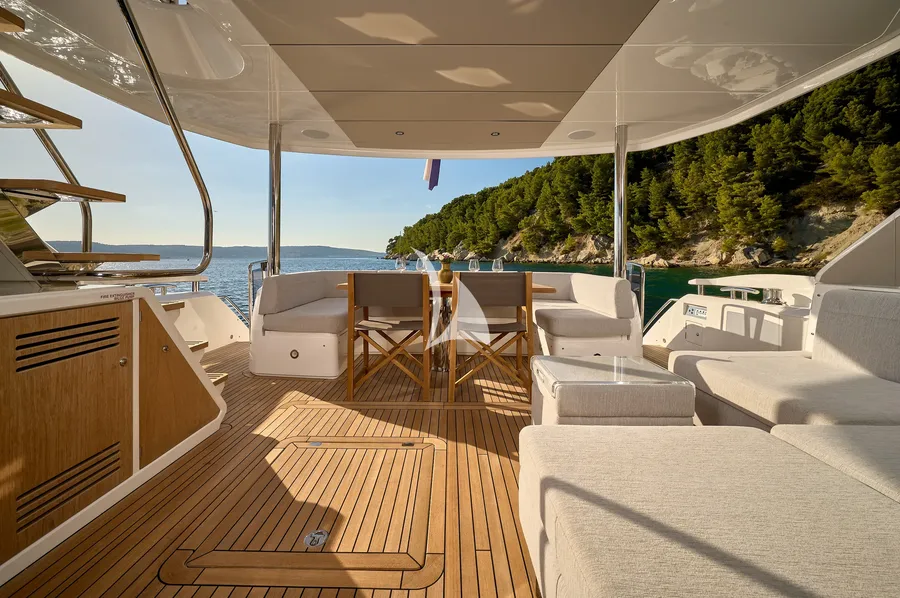 HIDEAWAY, photos 6
