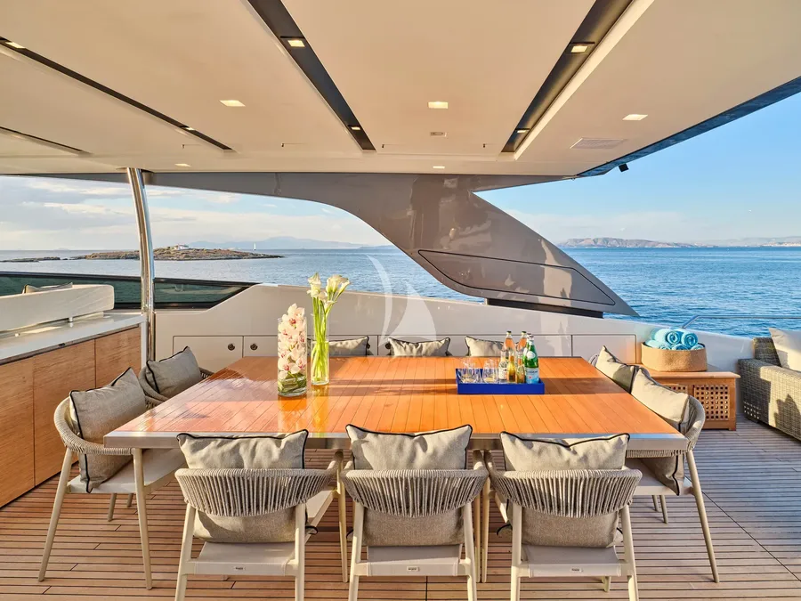 GOLDEN YACHT, photos 6