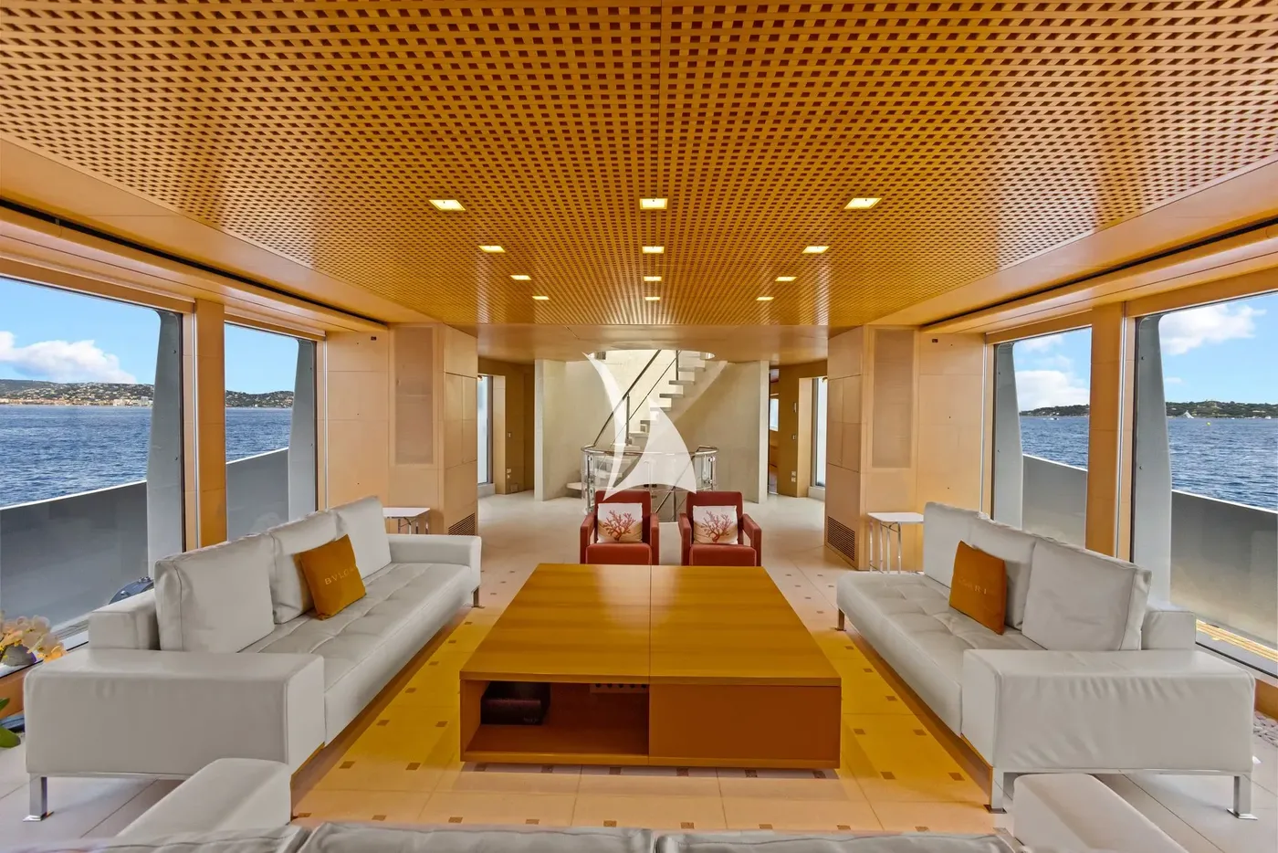 LUISA, inside 2