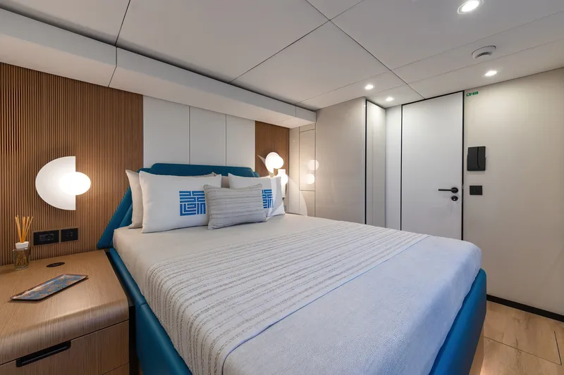 BELLDIA, cabins 2