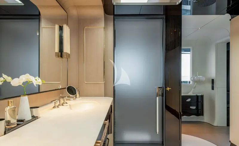 KATANA X, cabins 6