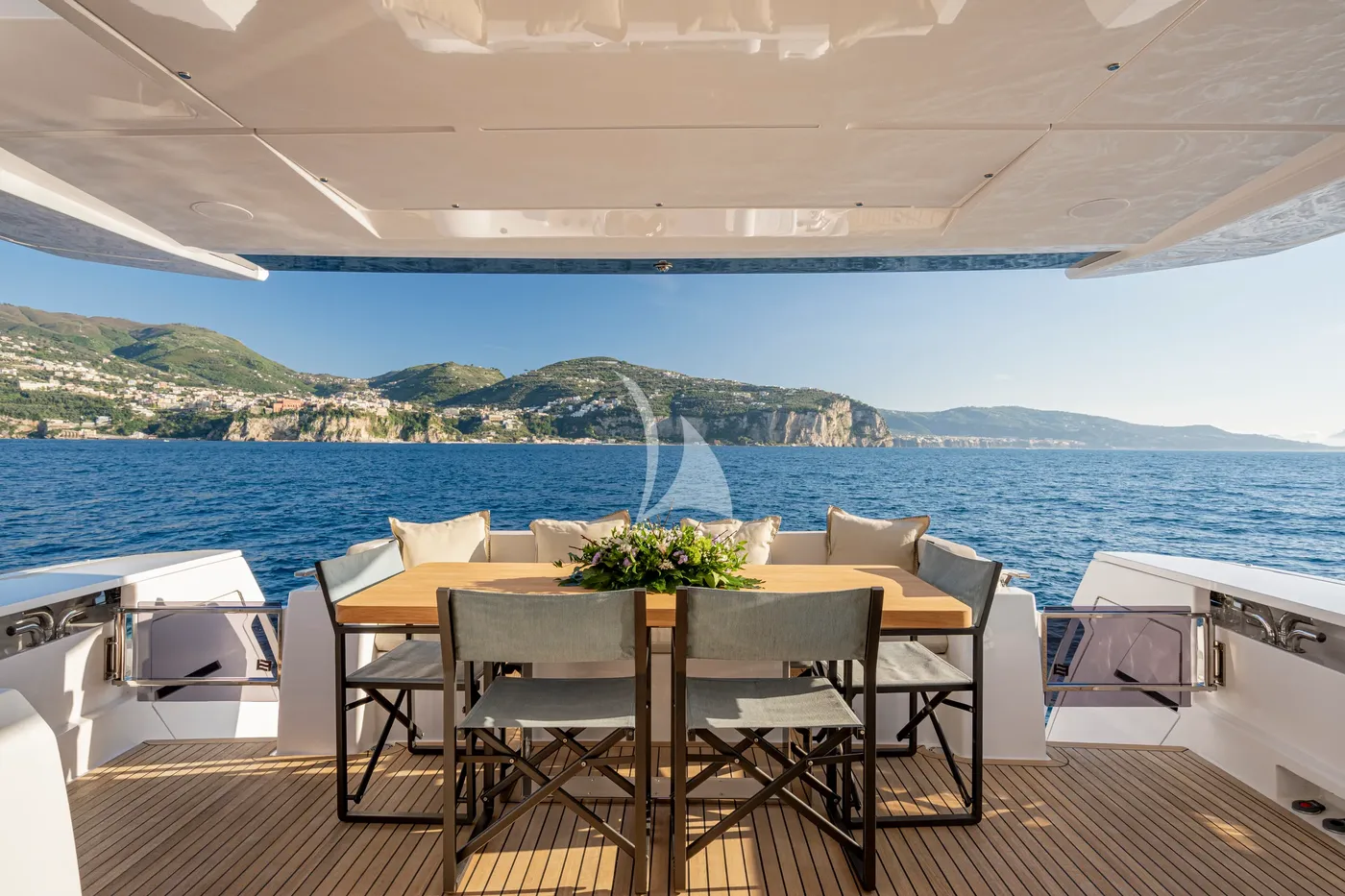 SEA DIAMOND, more 1