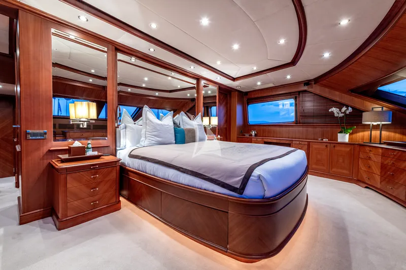SEA BLUEZ, cabins 5