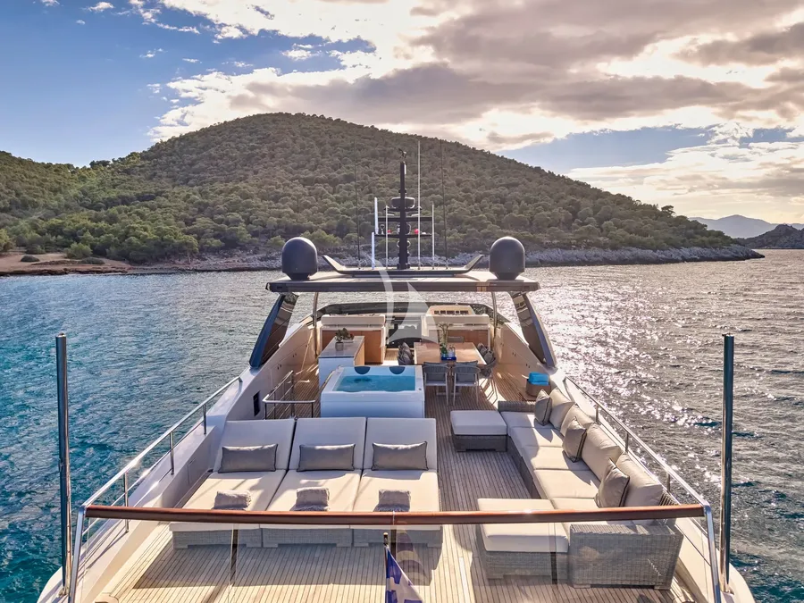 GOLDEN YACHT, photos 2