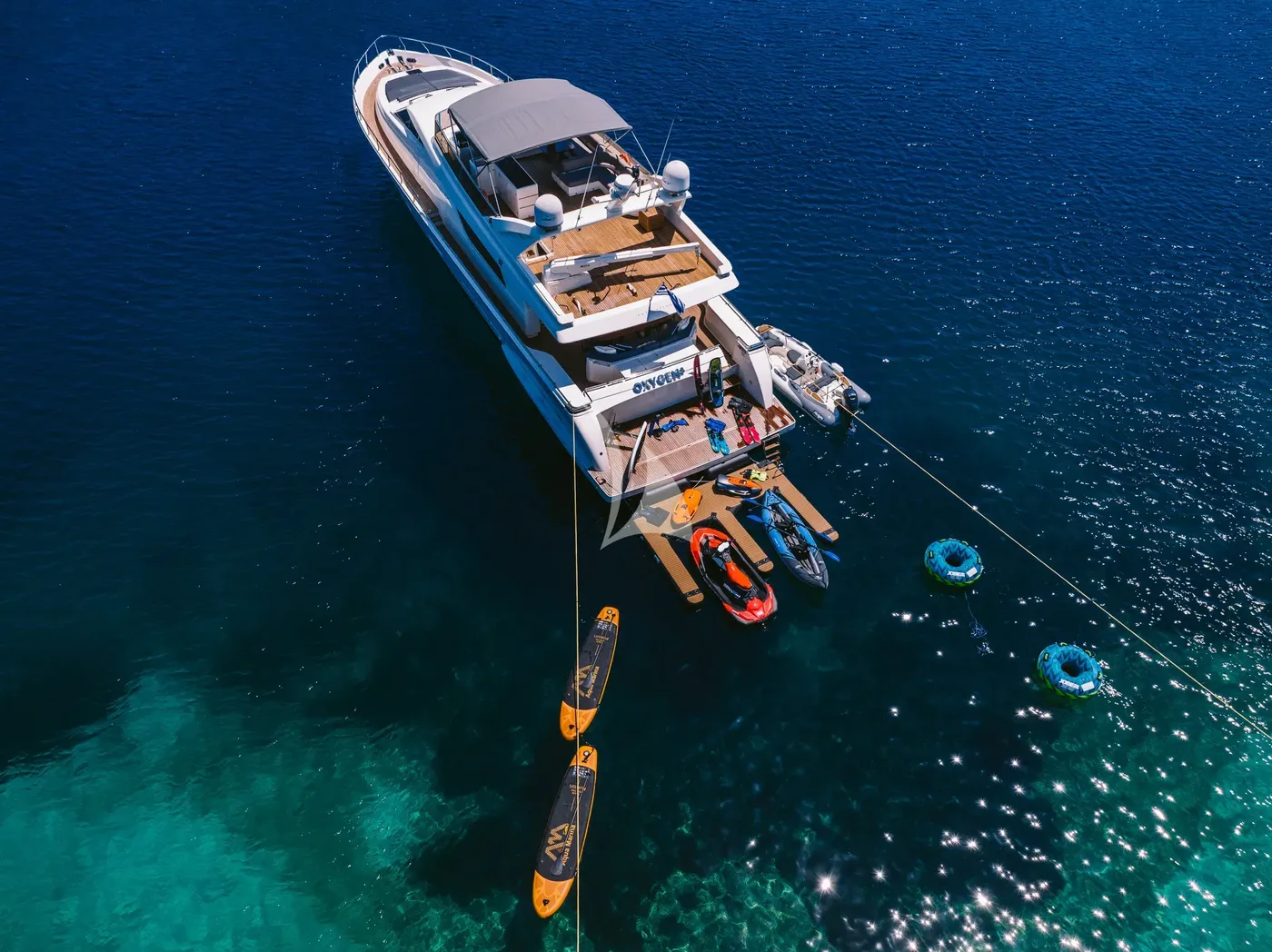 OXYGEN 8, on deck 2