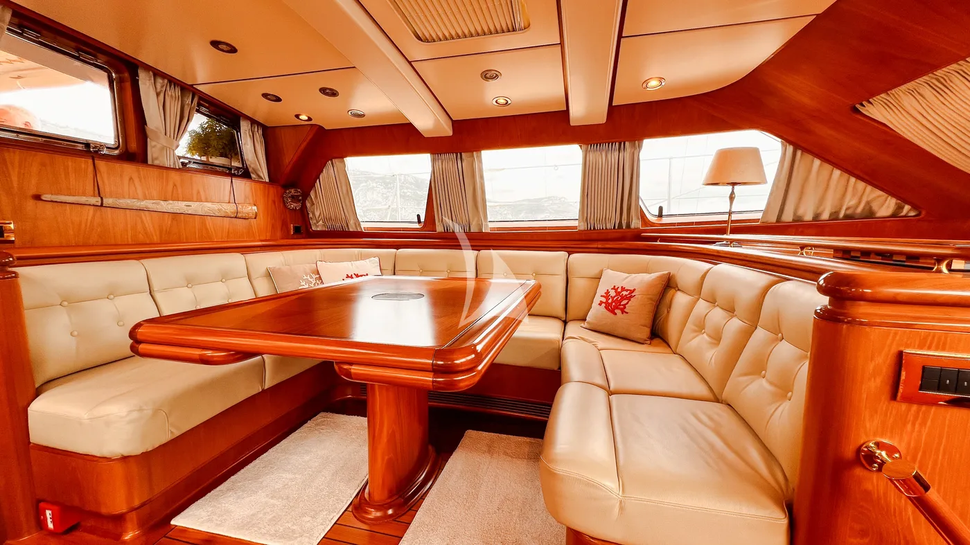 JERSEY PEARL, photos 1