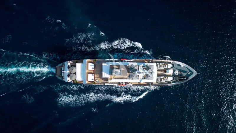 AQUA BLU, on deck 6