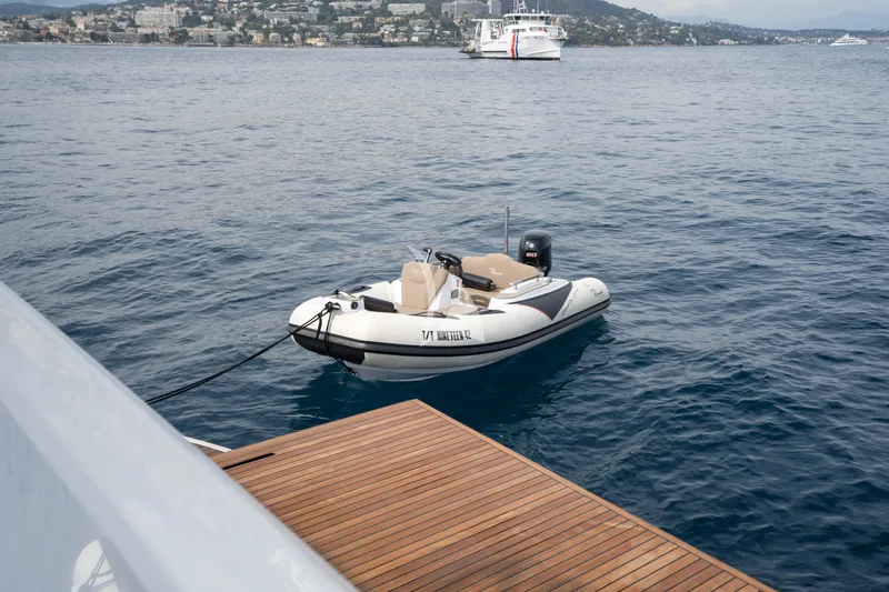 ASTONSEA (EX NINETEEN 42), watertoys 2