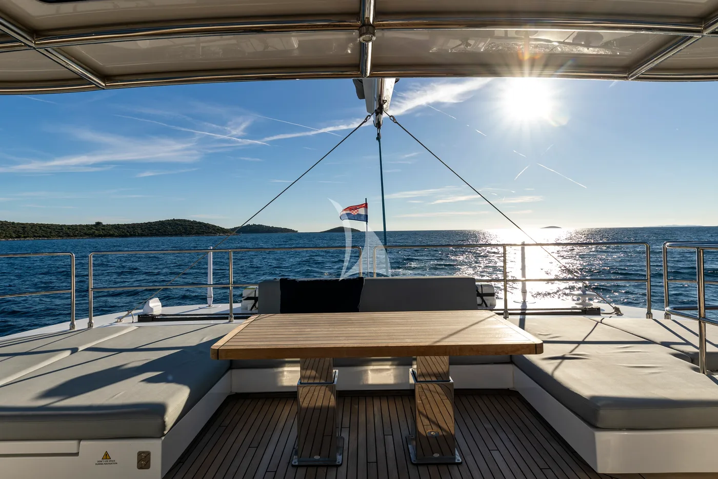 MR.SI, on deck 1