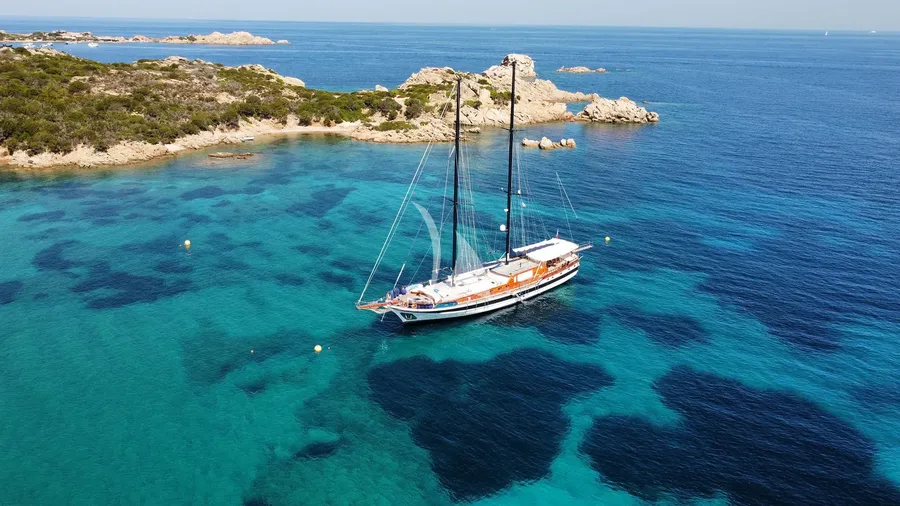 ELIANORA, photos 6