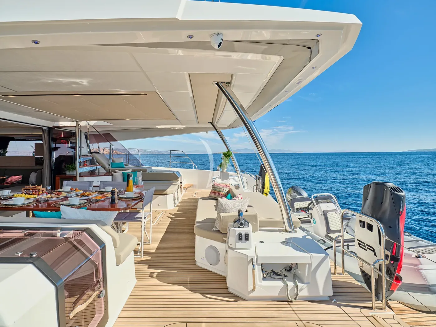 SUNMOON, on deck 1