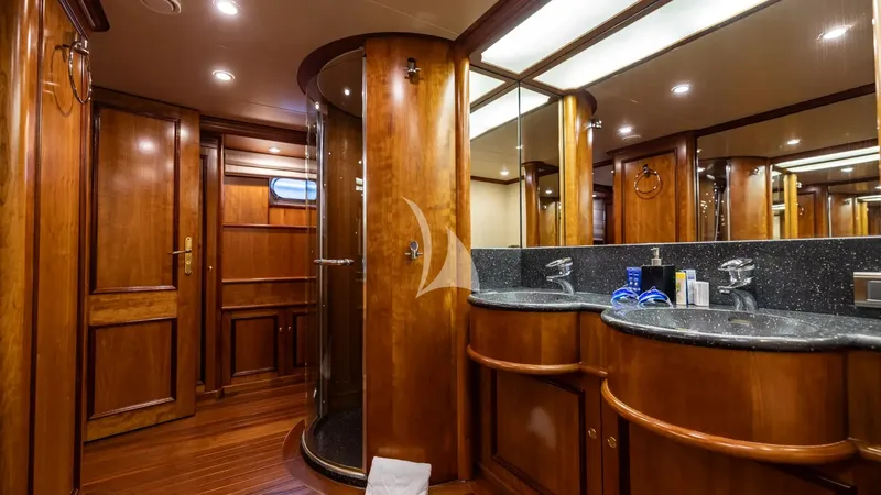 SEA BREEZE II, cabins 3