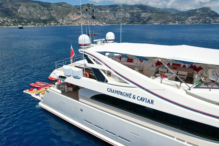 CHAMPAGNE AND CAVIAR, photos 5