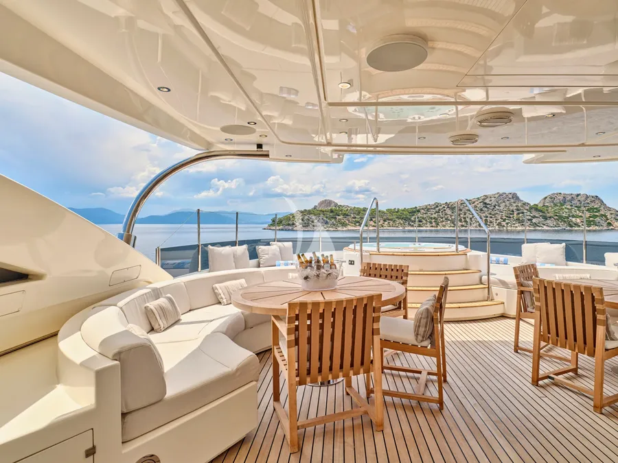 PALATIAL, photos 4