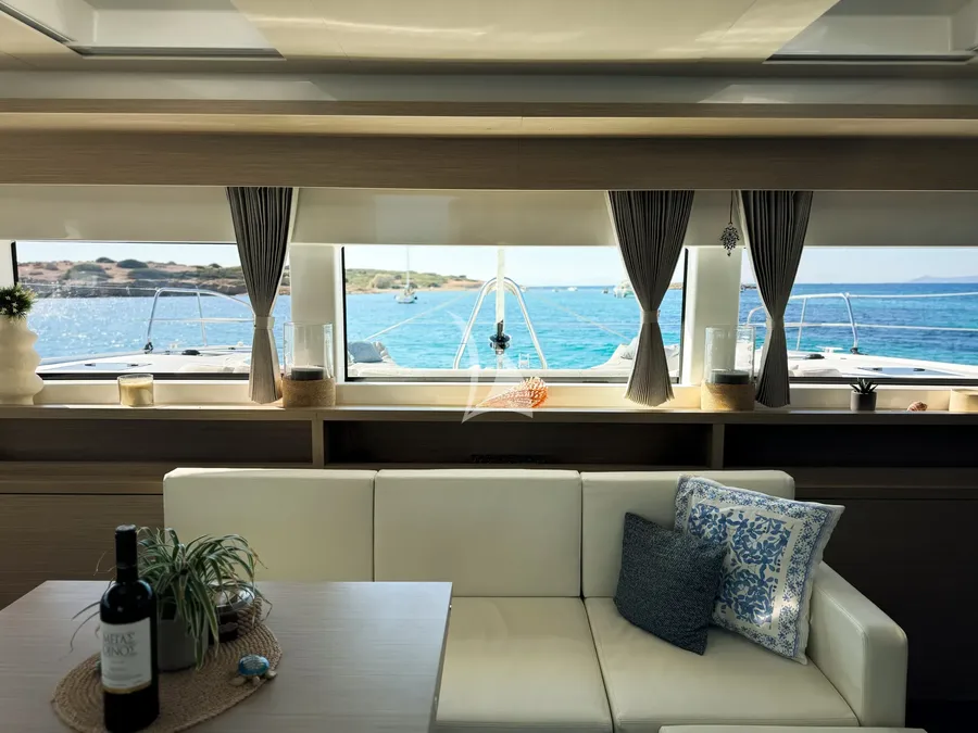 ESPERANCE, photos 1