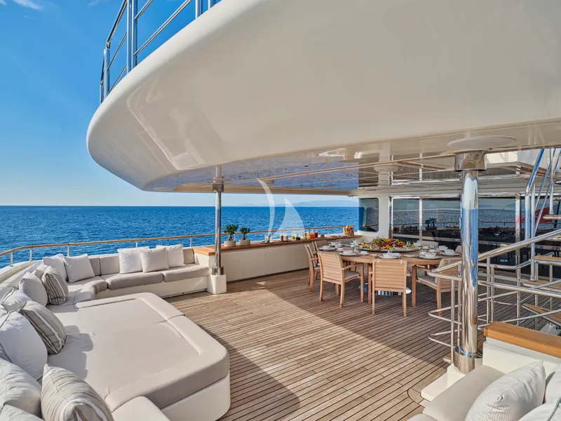 PALATIAL, on deck 2