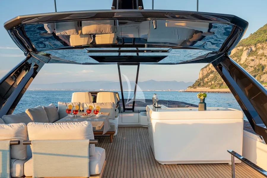 SEA DIAMOND, photos 1