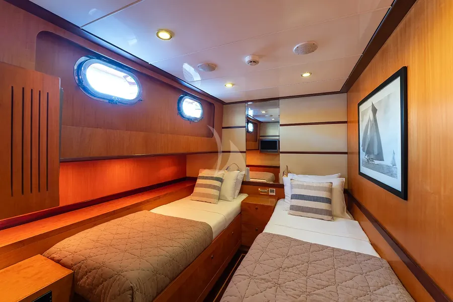 SERENITY 86, photos 1