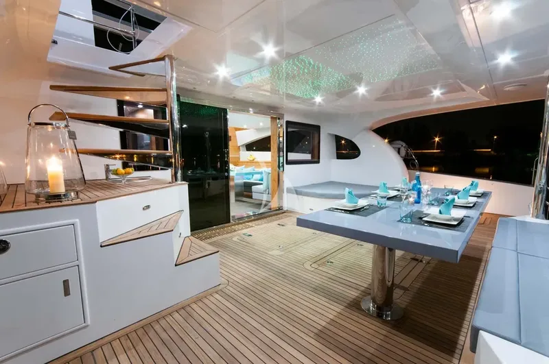 SKYLARK, inside 5