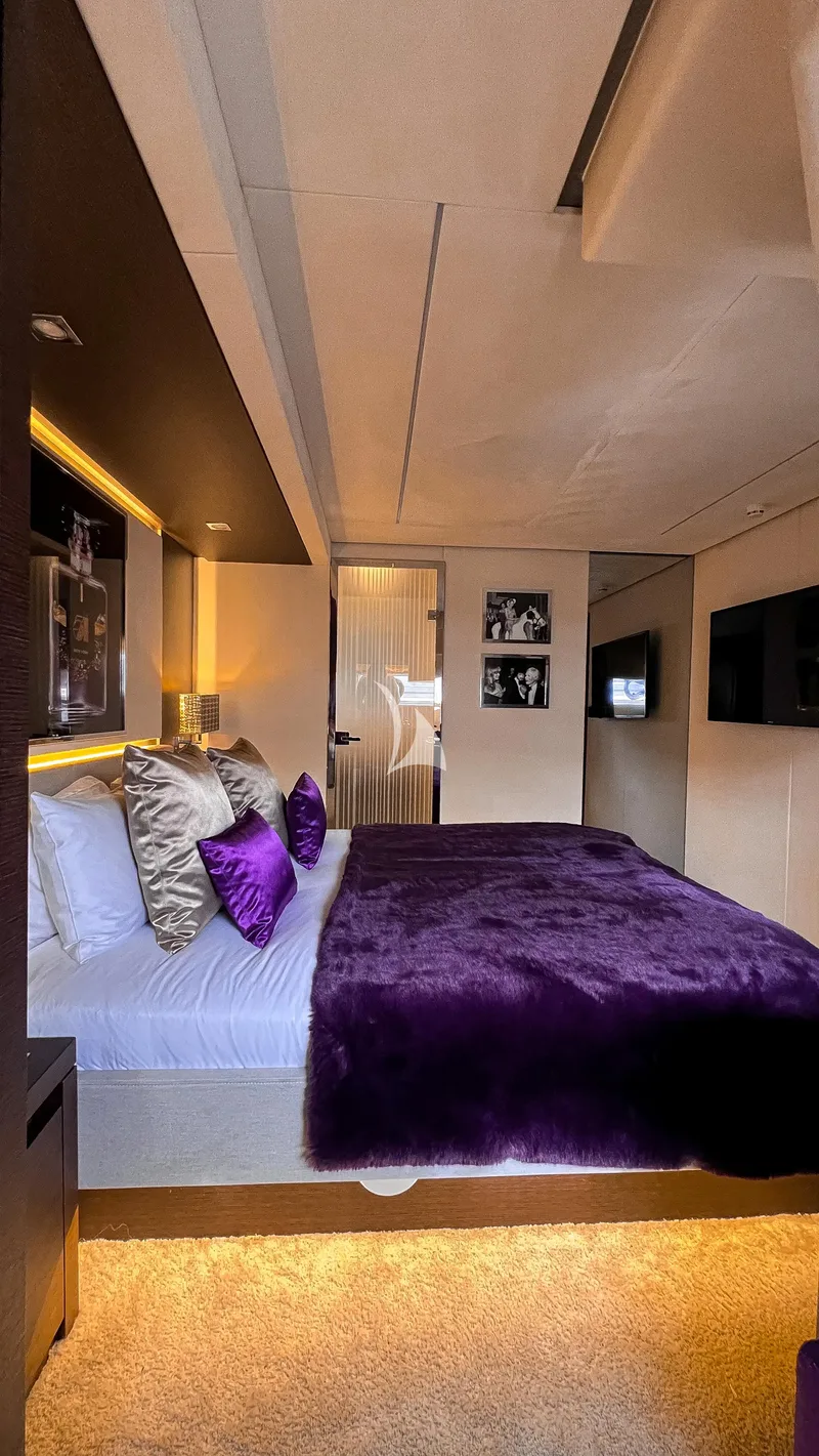 ROMY ONE, cabins 4