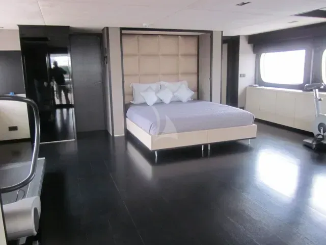 LATITUDE, cabins 5