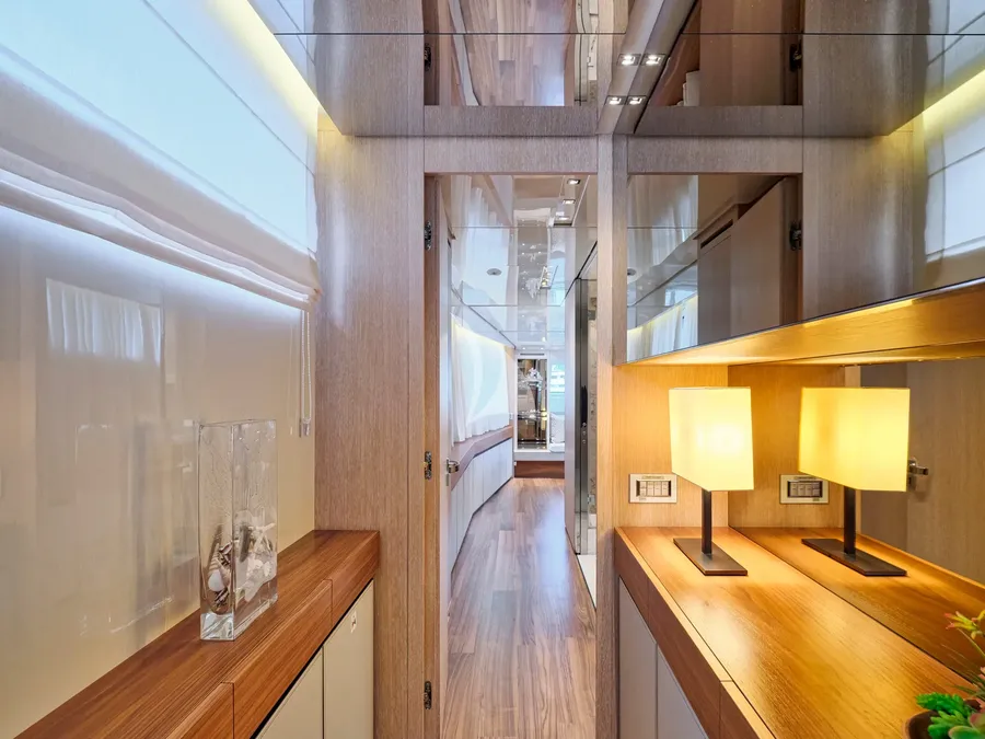 GOLDEN YACHT, photos 6
