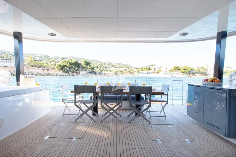 SUNBREEZE, inside 3