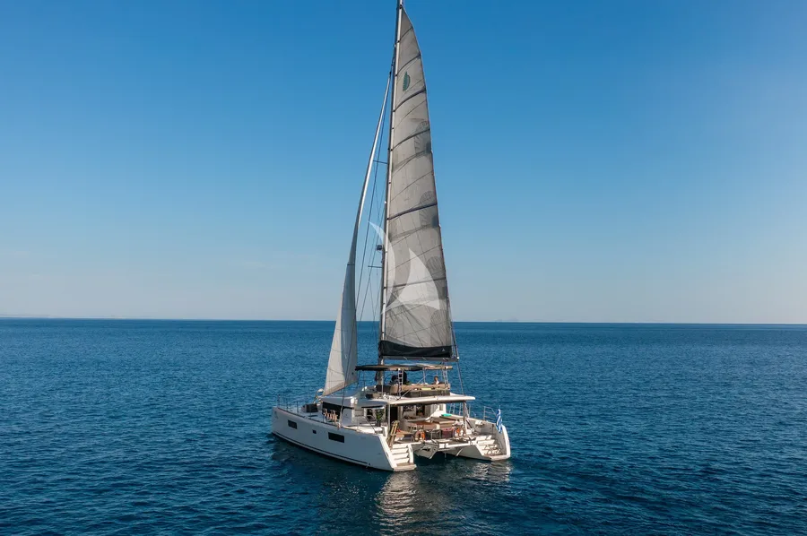 ELVIRA 52, photos 6