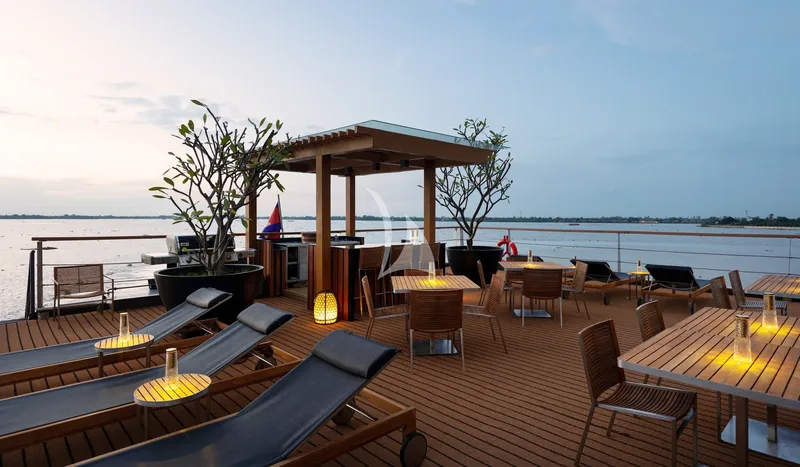 AQUA MEKONG, on deck 4