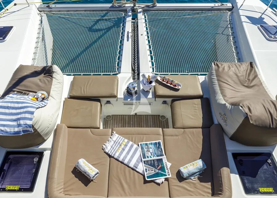 ELVIRA 52, photos 4