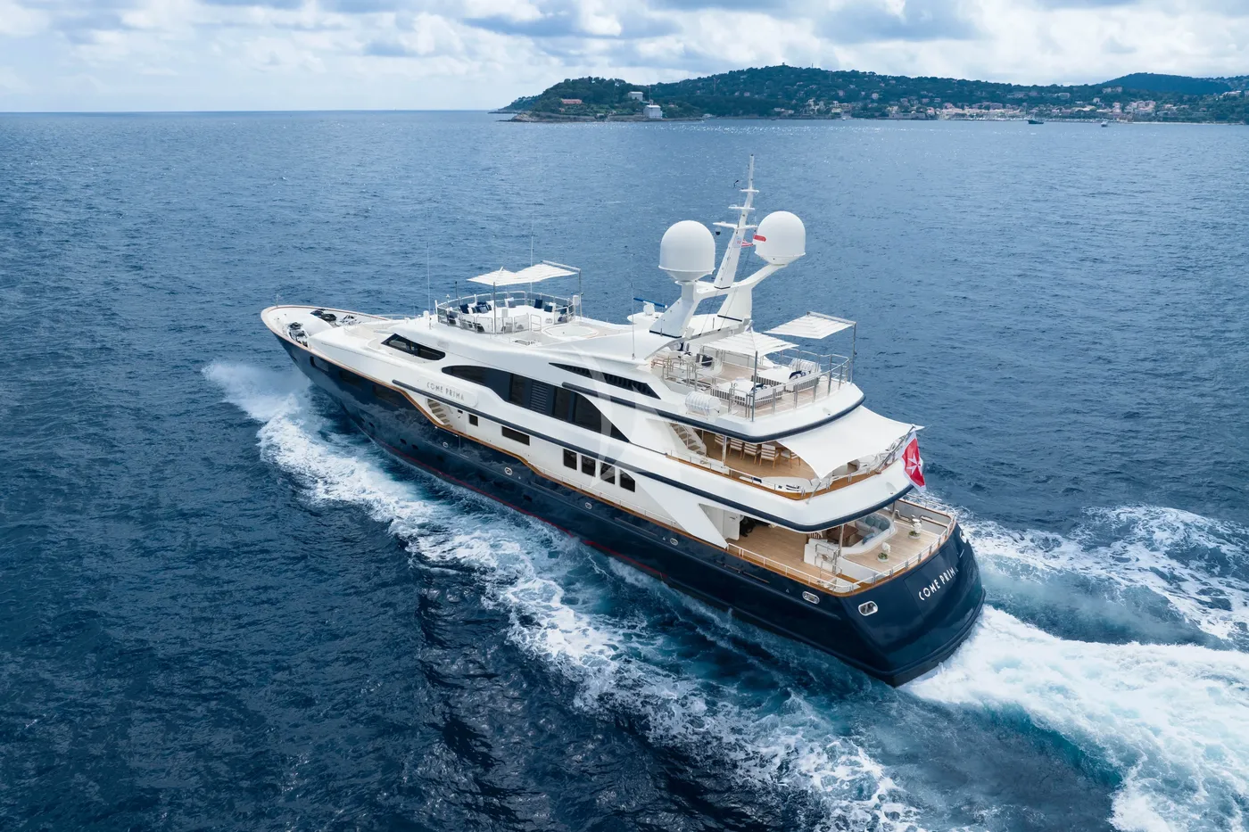 COME PRIMA, on deck 1