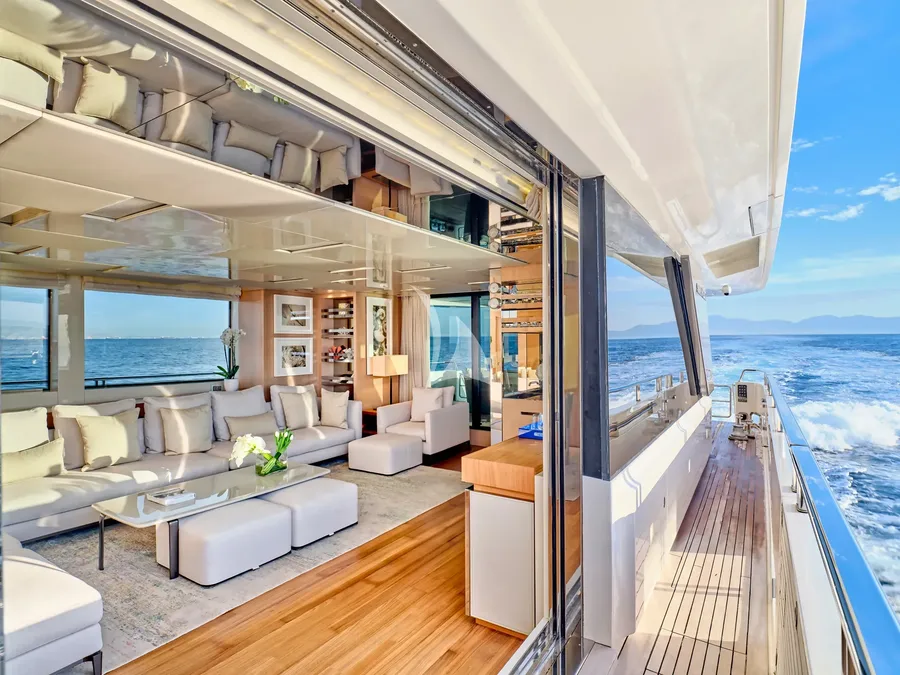 GOLDEN YACHT, photos 1