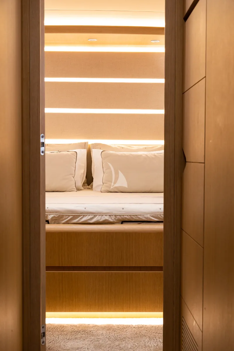 DUBAI, cabins 2