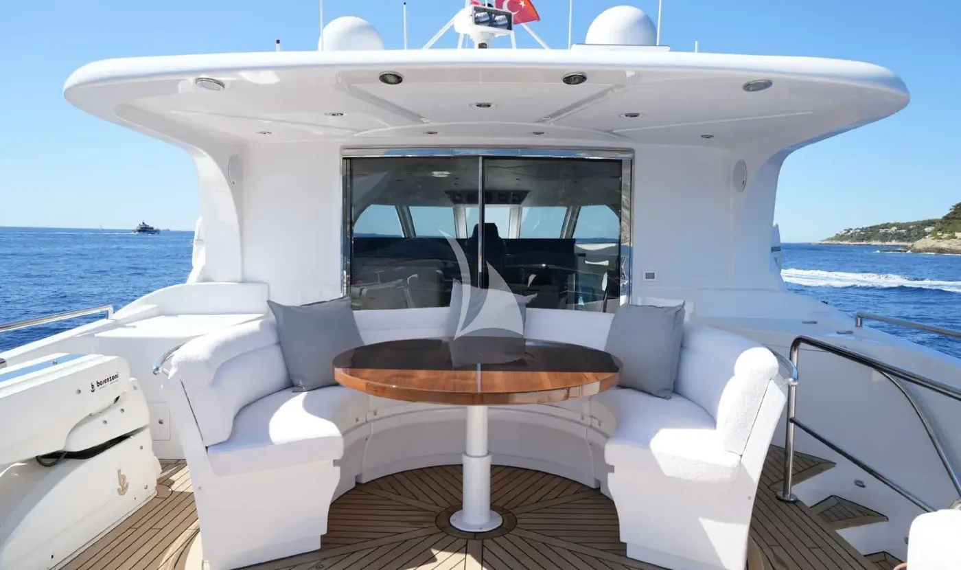 SEA BREEZE ONE, inside 1