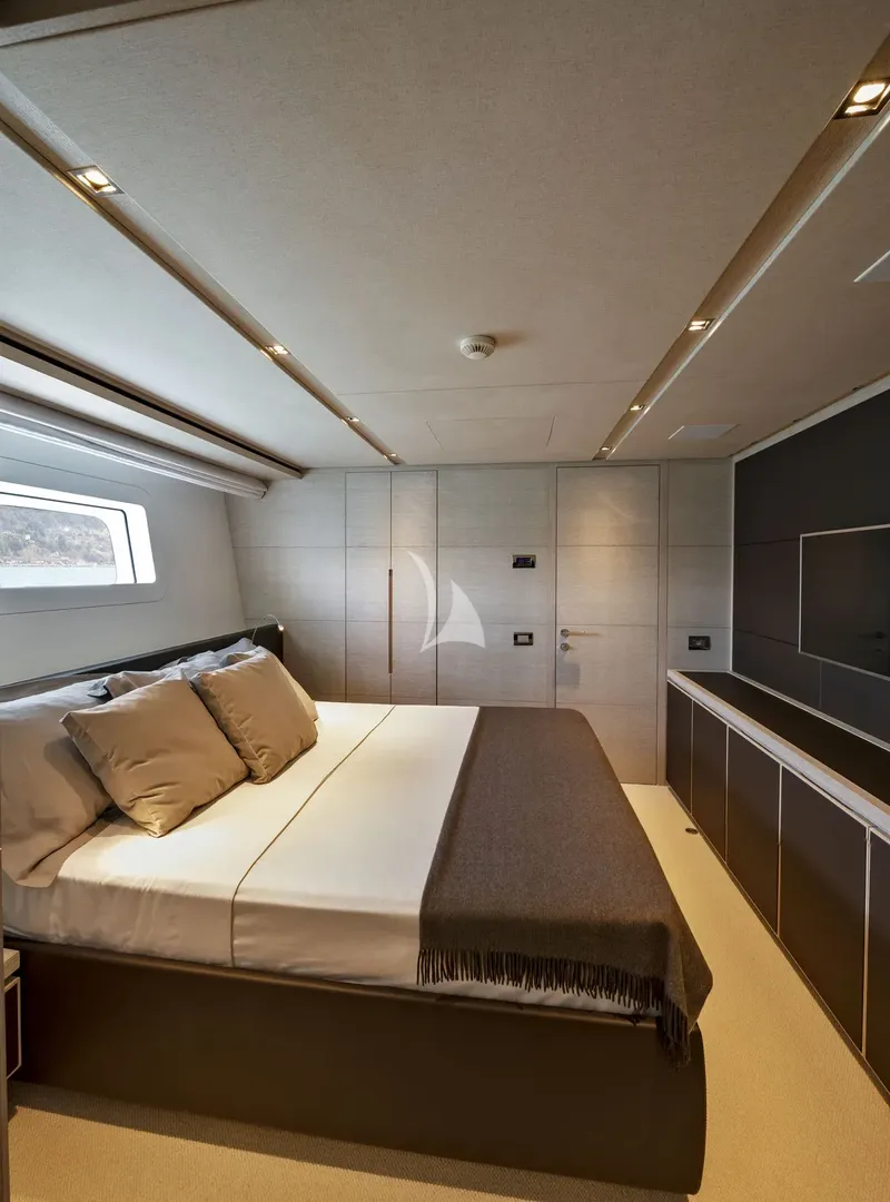 ANYTHING GOES V, cabins 6