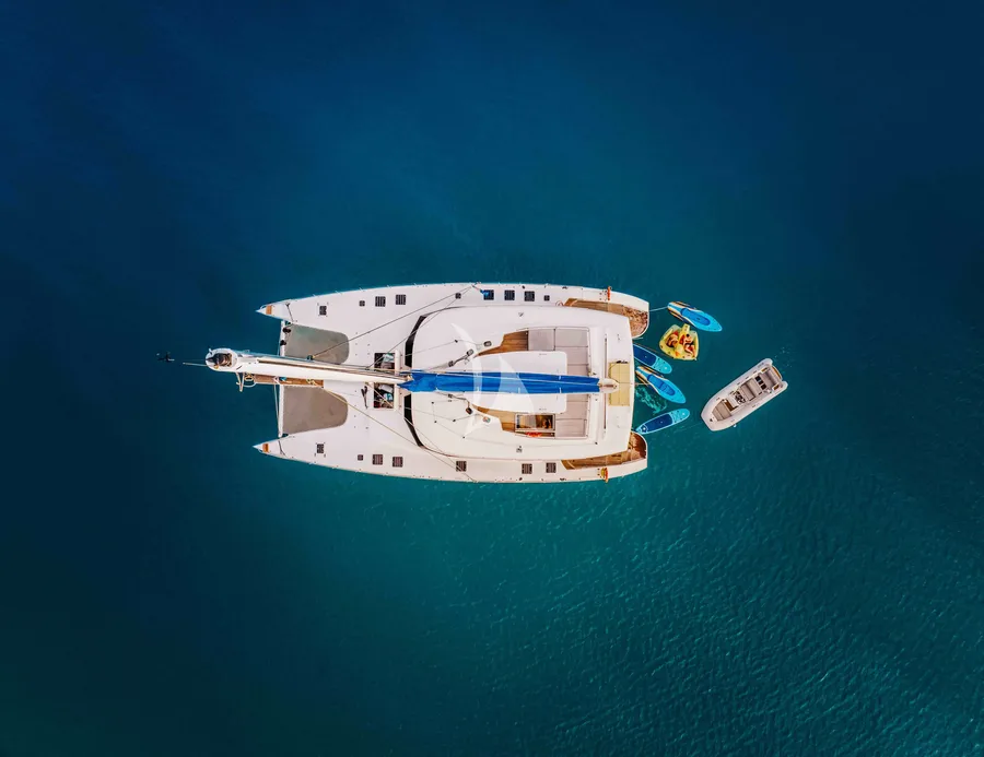 S/Y FENG, photos 1