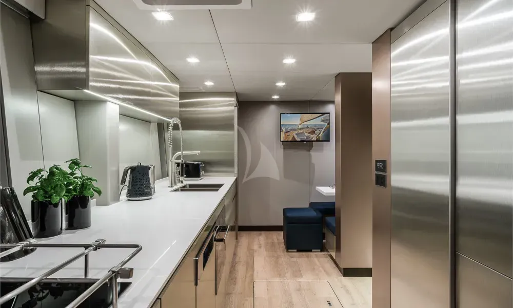 7X, inside 1