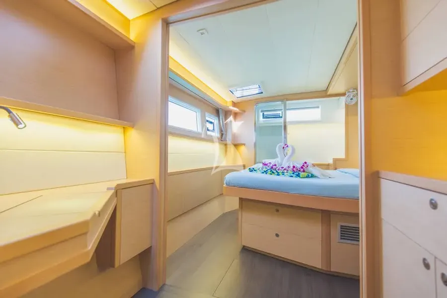 BLUE MOON, photos 4