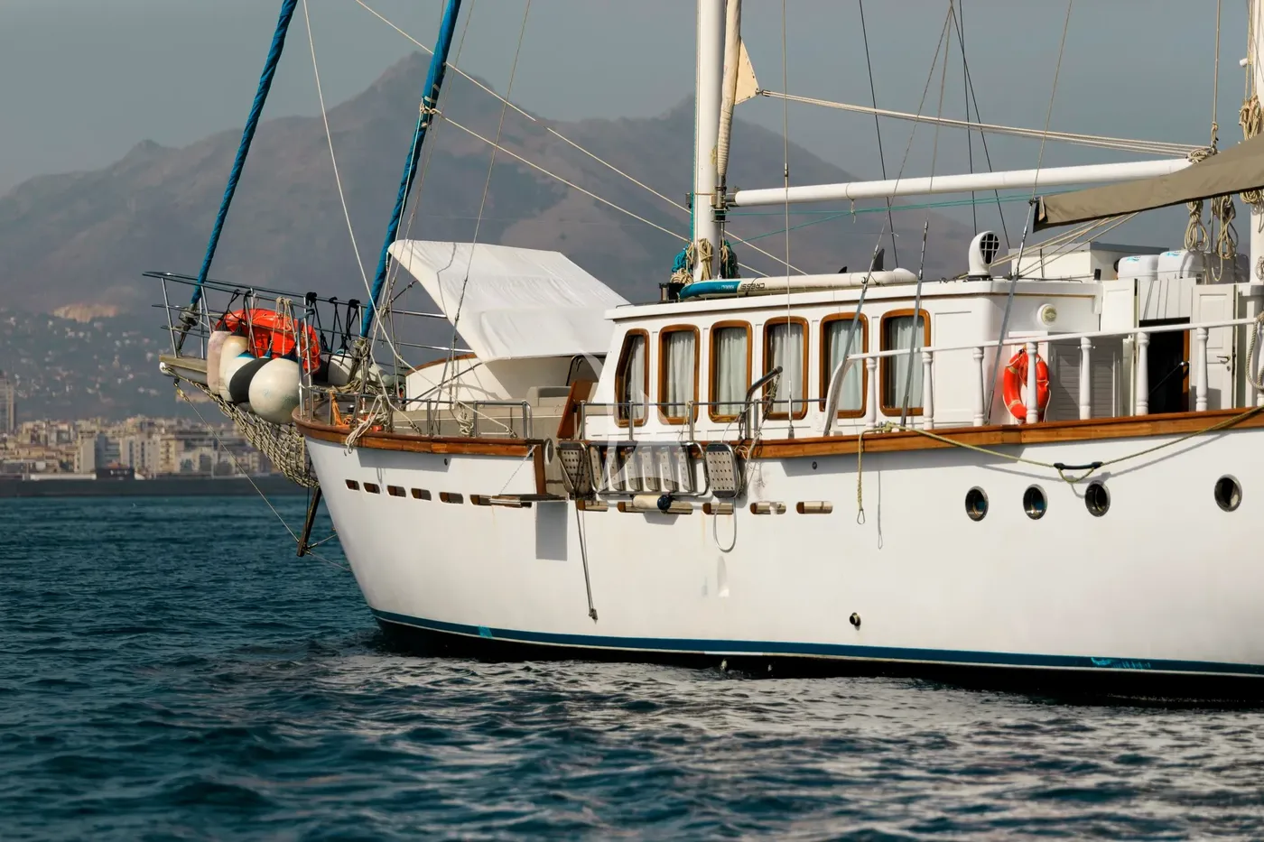 DVI MARIJE, on deck 1
