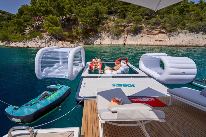 ALUMINIA TOO, watertoys 5