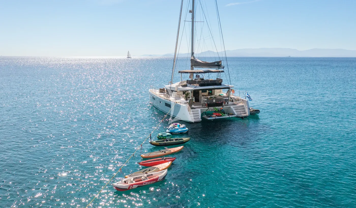 ELVIRA 52, photos 1