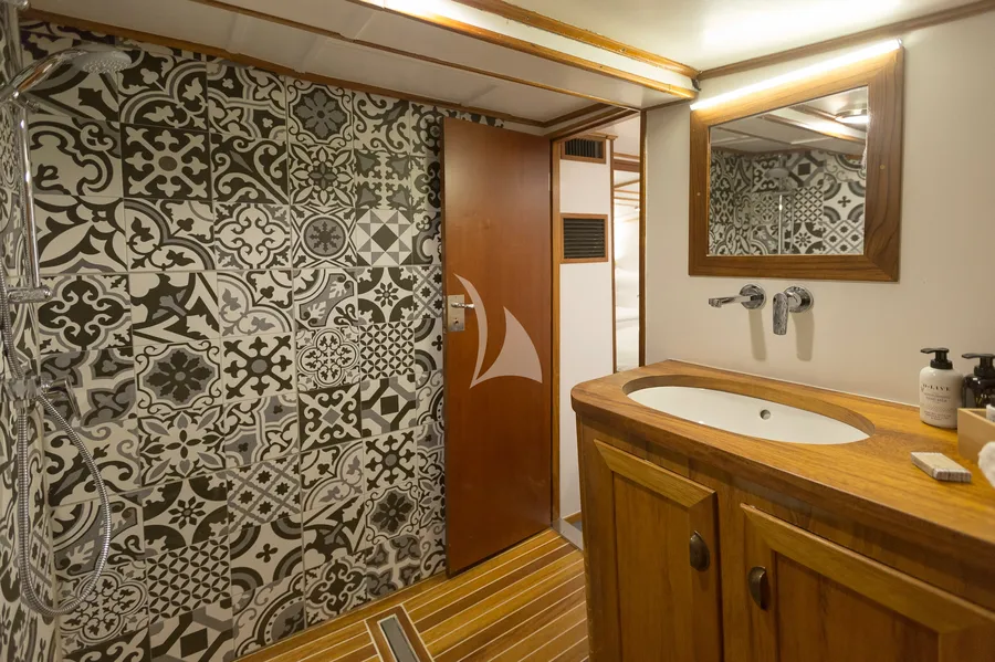 COSMOS, cabins 4