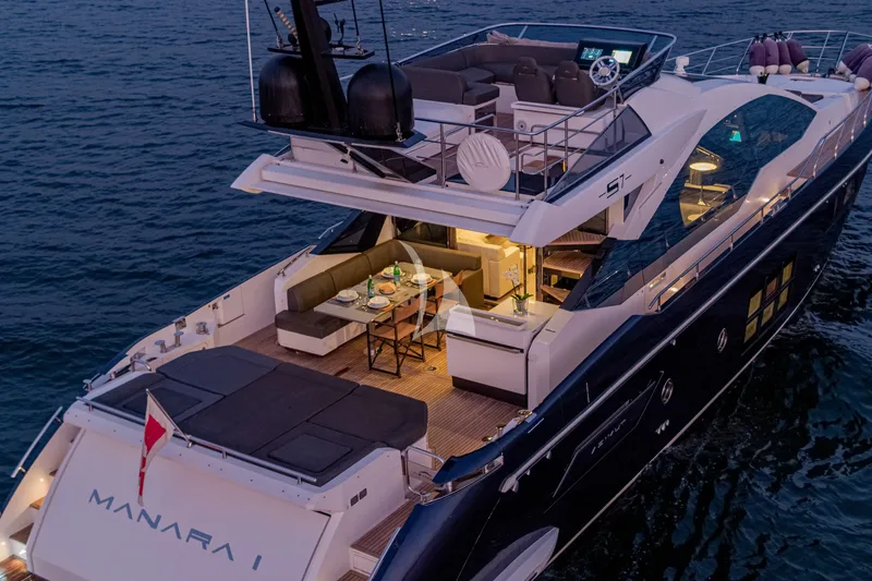 MANARA PRIMA, on deck 3