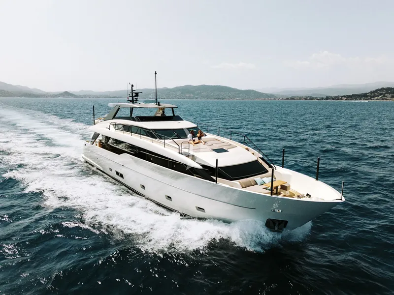 SUITU, on deck 6