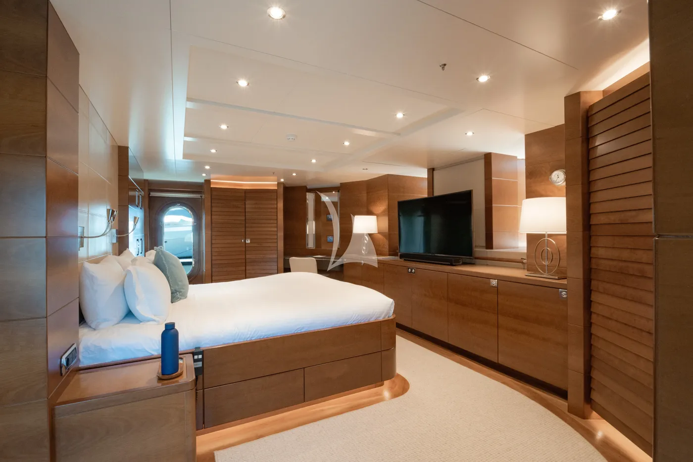 BELUGA, cabins 1
