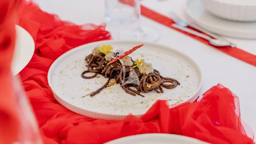 CHAMPAGNE AND CAVIAR, photos 4