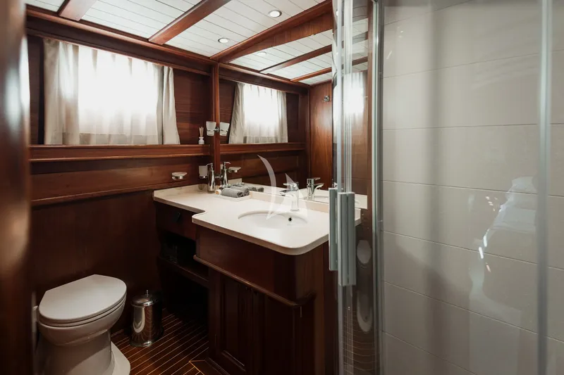 DOLCE VITA, cabins 4