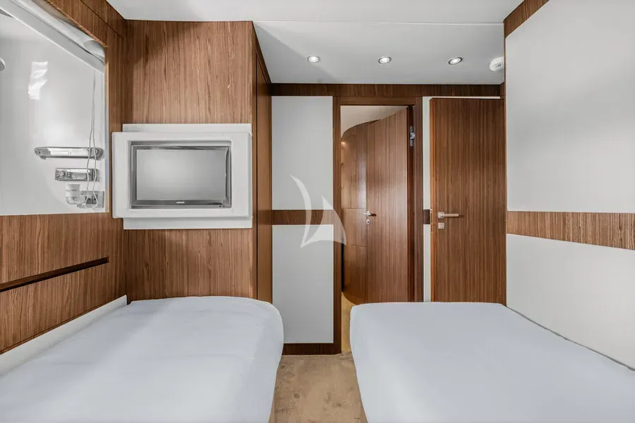 GOLDFINGER, photos 4
